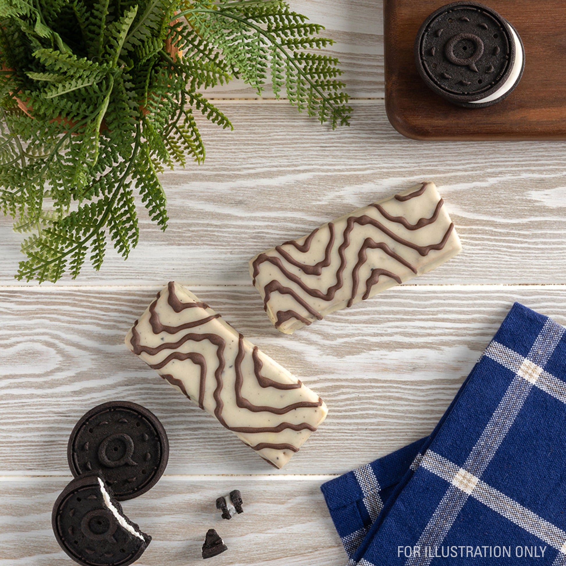 dipped-cookies-and-cream-protein-bars-f2 15807_QN_USA_ProteinBar_CAC_InterimAssetUpdate_Digital-Dipped-ProductCarouselSet_Tabletop2.jpg